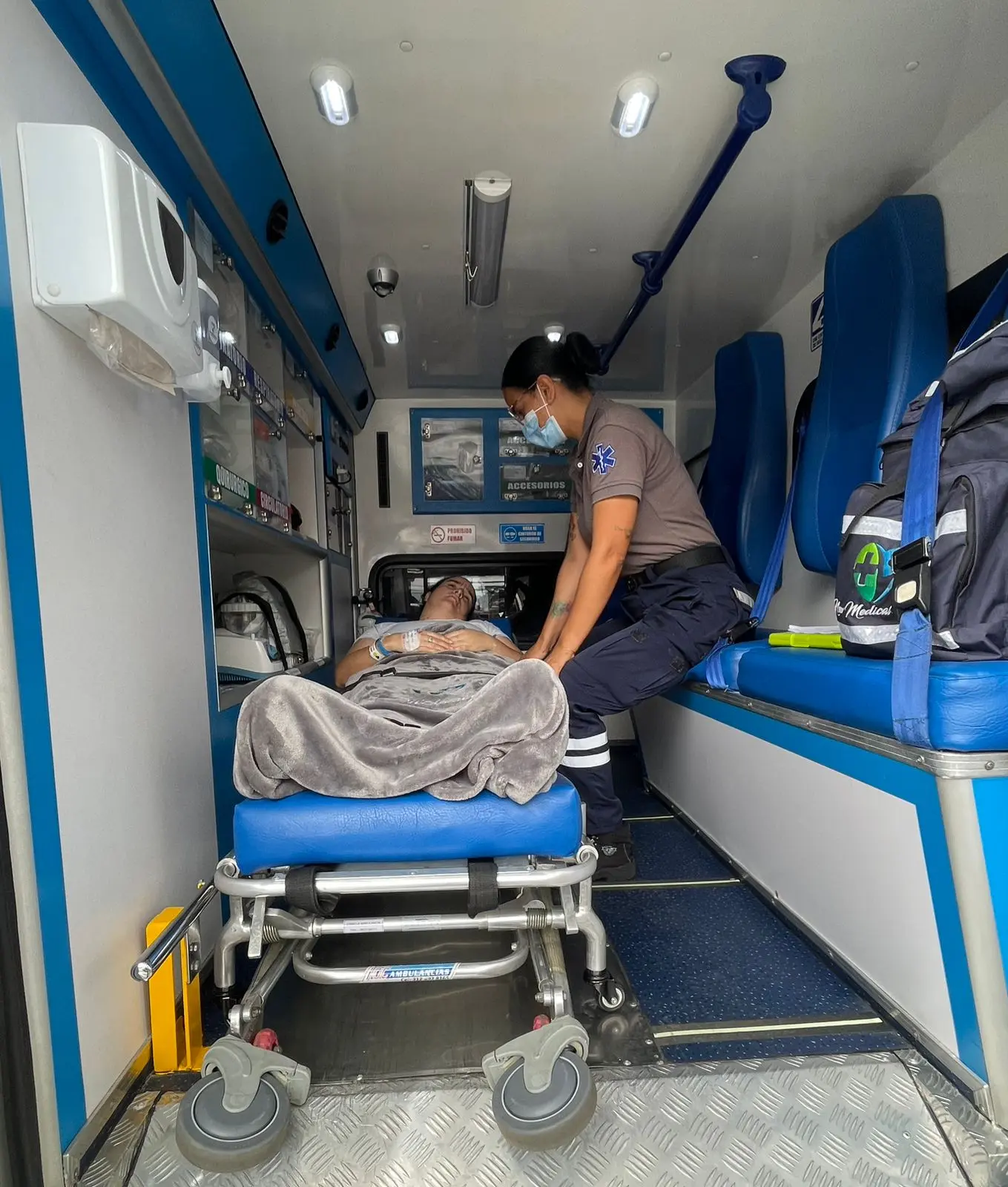 Personal operativo y equipo de transporte asistencial